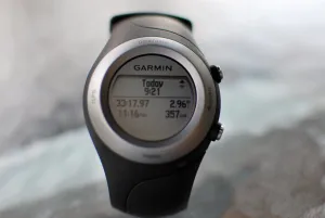 Đồng hồ GPS hiển thị pace khi chạy